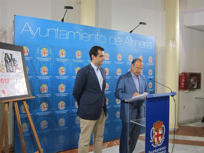 El alcalde de Almería presenta el Festival de Músicas del Mundo
