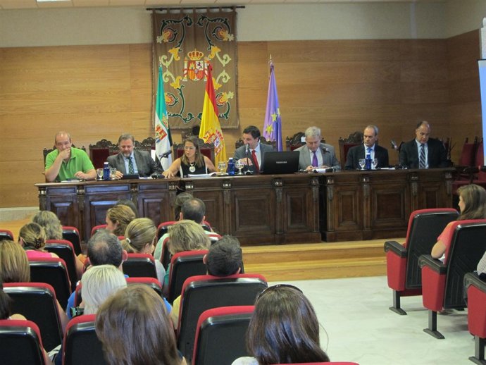 Presentación De La Plataforma Digital A Los Procuradores De Cáceres
