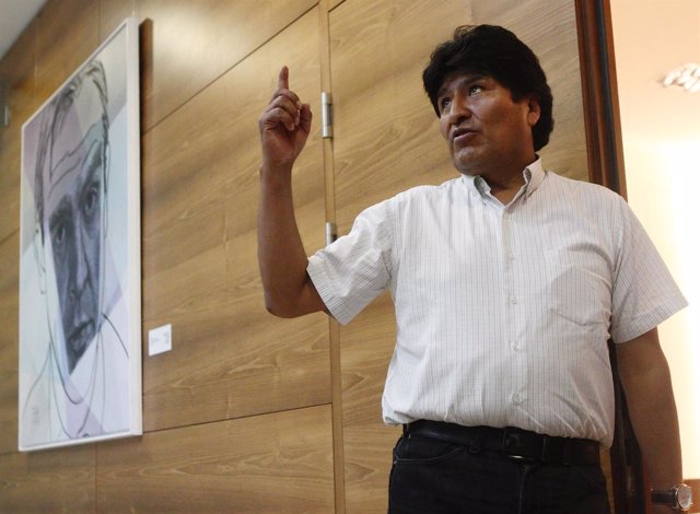 Presidente de Bolivia, Evo Morales, en el aeropuerto de Viena 