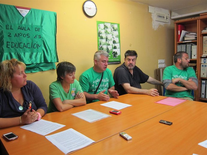 Rueda de prensa colectivo de madres y padres de Plataforma por Educación Pública