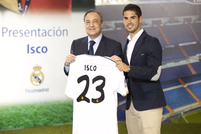 Florentino Pérez e Isco en la presentación del jugador