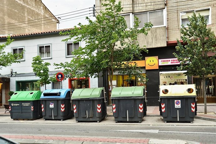 CHA pide cambiar de ubicación los cinco contenedores de la avenida en Casetas