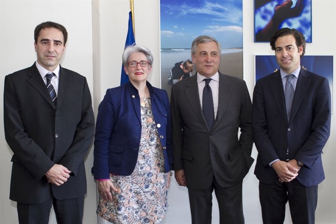 Iñaki Morcillo, la vicepresidenta Goicoechea, el comisario Tajani y Pablo Zalba.