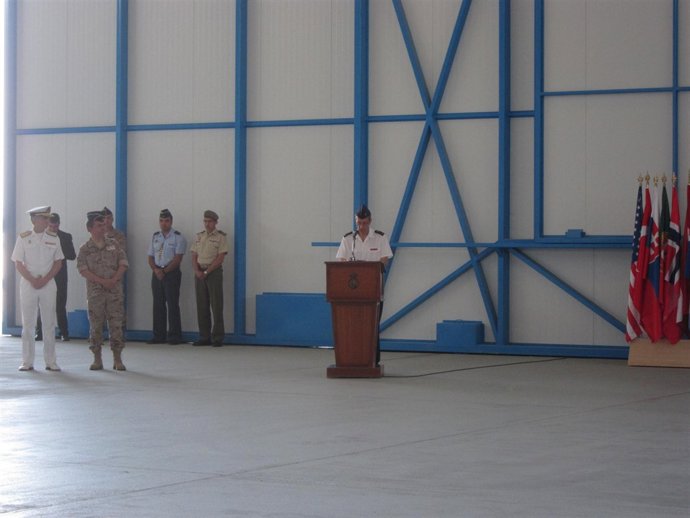 El general Longvilliers habla en presencia del JEMAD, Fernando García Sánchez