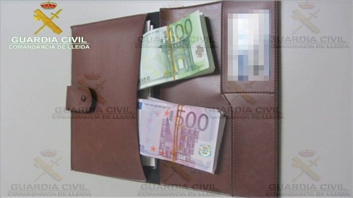 Dinero intervenido por la Guardia Civil