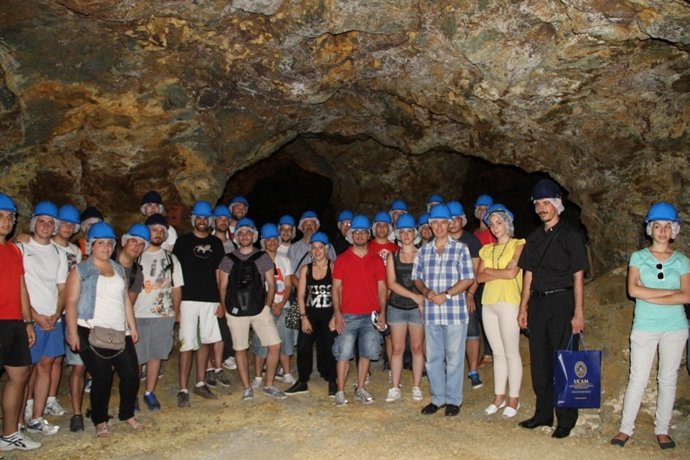 Luis Emilio Pascual, Antonio Liarte y Esteban Bernal en el acto de presentación