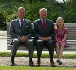 Alberto II, el príncipe heredero Felipe y su hija Matilde