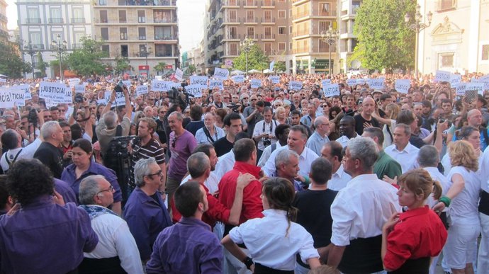 Concentración con motivo del séptimo aniversario del accidente de metro 