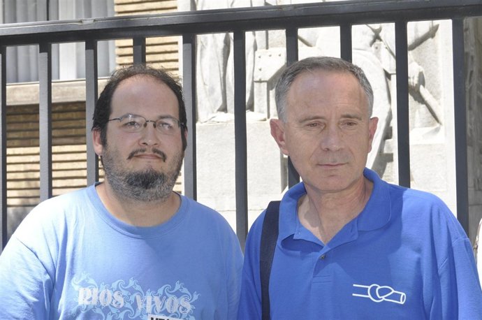 Valentín Cazaña, de COAGRET, y Manel Tomás, de Plataforma en Defensa de l'Ebre.