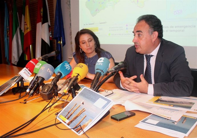 Carmen Crespo y Manuel Romero, hoy en rueda de prensa.