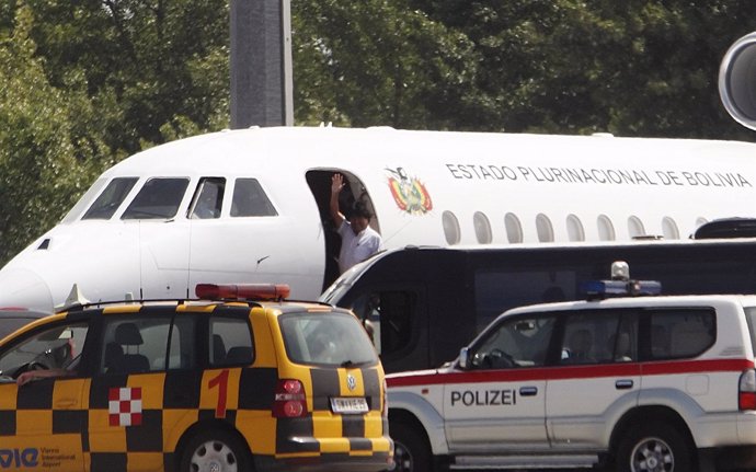 El avión de Morales sale de Viena
