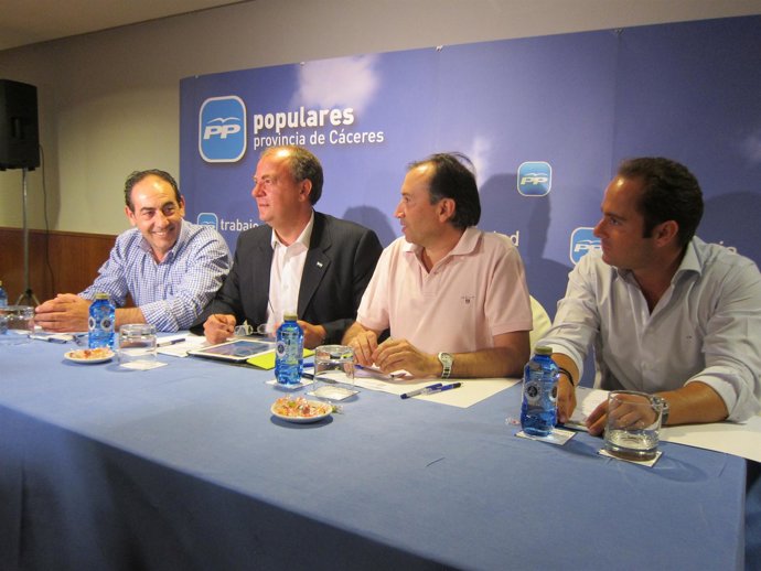 Reunión De La Junta Provincial Del PP En Cáceres
