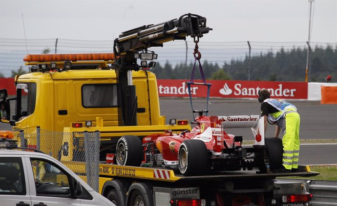 El Ferrari de Fernando Alonso averiado en el Gran Premio de Alemania