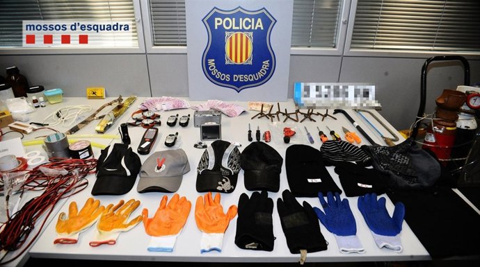 Objetos encontrados en las viviendas de los atracadores