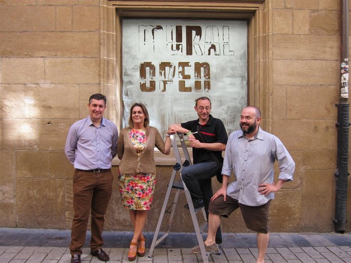 Momento de la inauguración de 'Mural open expo'