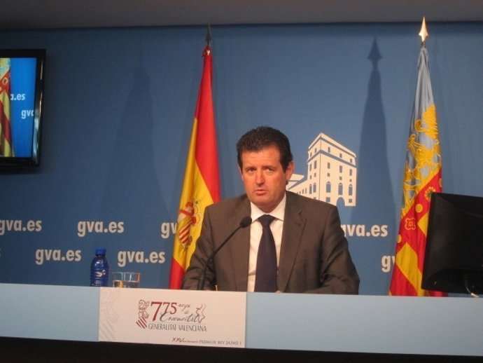 José Císcar en la rueda de prensa posterior al pleno del Consell
