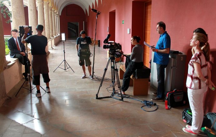 El equipo de rodaje del docudrama sobre Blasco Ibáñez en el Centro del Carmen