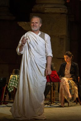 Representación de 'Hélade' en el Festival de Mérida