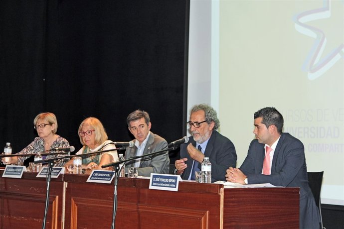 Rectora y chamizo en clausura uma cursos verano archidona malaga