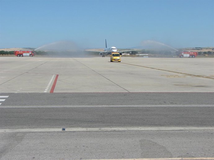 Aterriza en el aeropuerto de Jerez el primer vuelo de Lufthansa