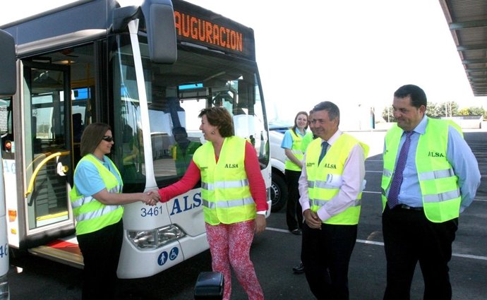 Cuatro nuevo autobuses renuevan las líneas urbanas de Cartagena. 