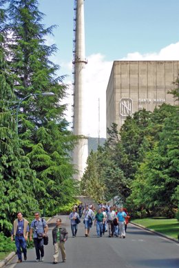 Exterior de la central nuclear de Santa María de Garoña