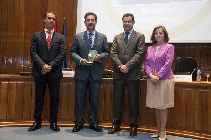Balneario de Archena recibe el Premio 'Senda Ocio y Turismo' categoría senior