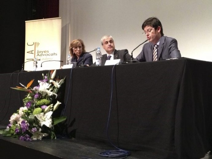 El conseller G.Gordó en el Congreso de Jóvenes Abogados de Catalunya