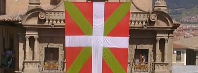 Ikurriña en Sanfermines