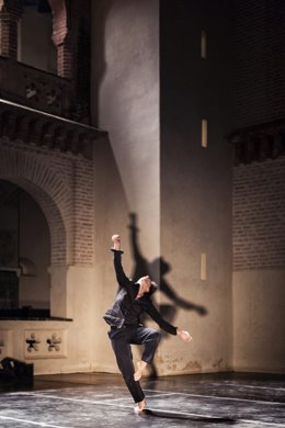 Lirio entre espinas de Oscar Romero