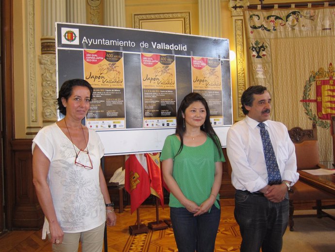 Mercedes Cantalapiedra, Akiko Sawada y José Víctor Hernández