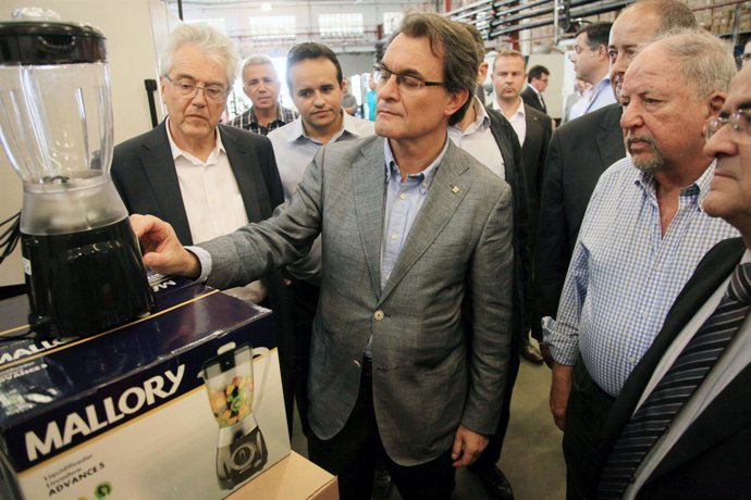 Artur Mas, en su visita a las instalaciones de Taurus en Brasil