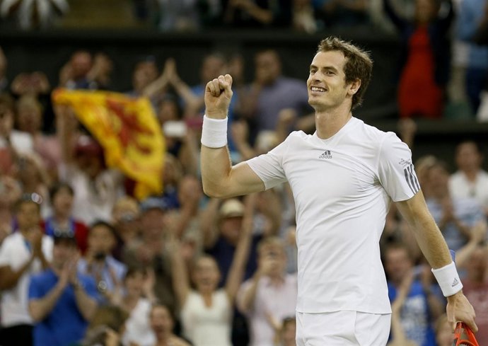 Murray repite final en Wimbledon tras remontar ante Janowicz