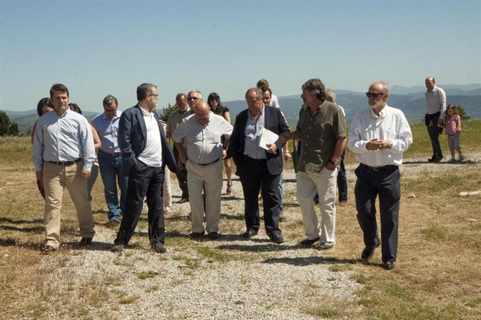 Autoridades en el Observatorio Astronómico 