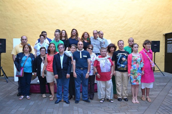 Alumnos del taller de artes plásticas de Sinpromi