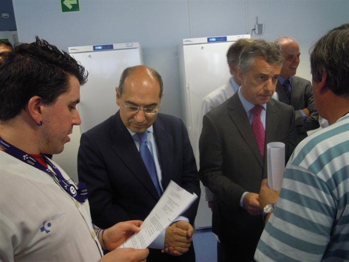 Urkullu y Darpón reciben la carta d elossindicatos