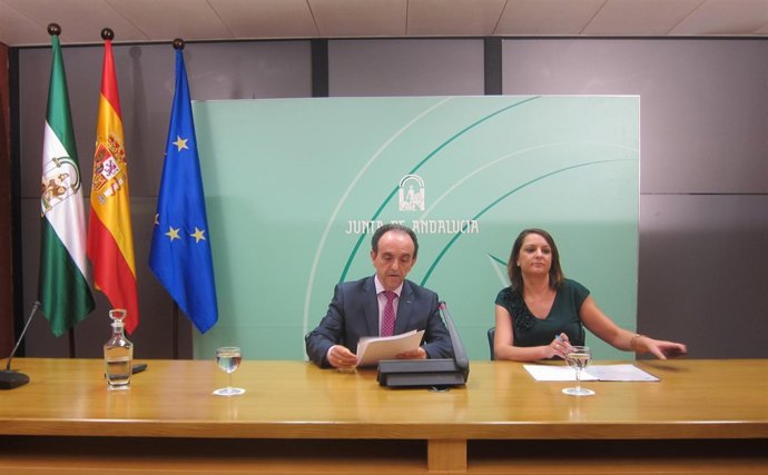 Rodríguez presenta nforme sobre turismo de reuniones y congresos en Andalucía