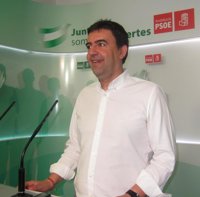 PSOE-A acusa al Gobierno de ser un "cómplice impresentable" de la Unión Europea en el "ataque" al decreto antidesahucios