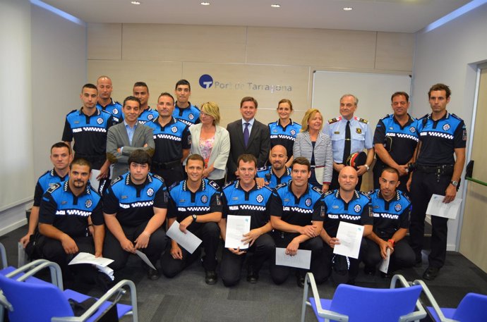 Graduación de 16 miembros de la Policía Portuaria de Tarragona