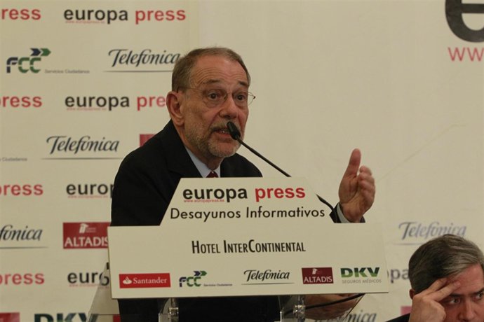 Javier Solana en un Desayuno Informativo de Europa Press