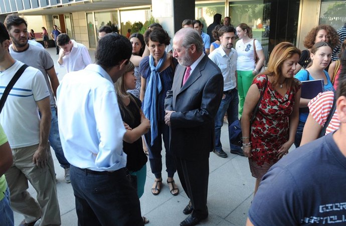 Villalobos con los gestores de 'Praxis 2'