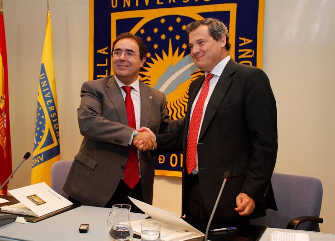 UPO y Ceade firman la adscripción del Centro Universitario San Isidoro