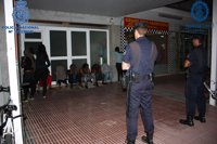 Detenida una mujer, tras identificar a 13 en la Playa de Palma por robar a turistas