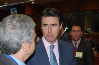 Soria cree que hay margen para revertir la decisión de Bruselas sobre el tax lease