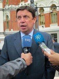 Planas apela a la generosidad de los militantes para que avalen su candidatura y se posibilite primarias con votación