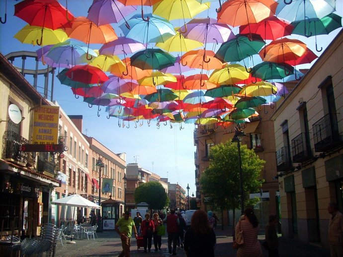 Instalaci&#243;n de paraguas en Getafe
