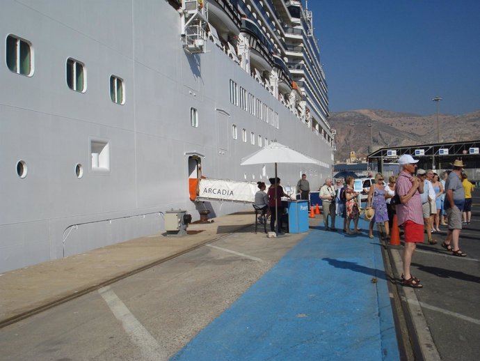 Crucero en el Puerto de Almería
