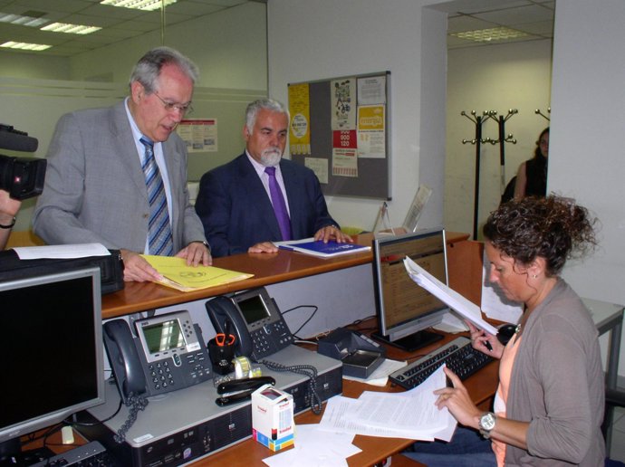 Armando Higueras (Gremio de Talleres) y Salvador Domínguez  (UCC) 
