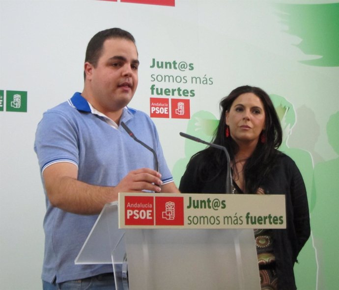 Víctor Torres y Ángeles Férriz