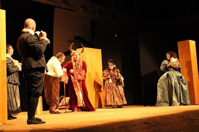 El ciclo de teatro de La Rábida abre con 'El Rey Perico y la Dama Tuerta'